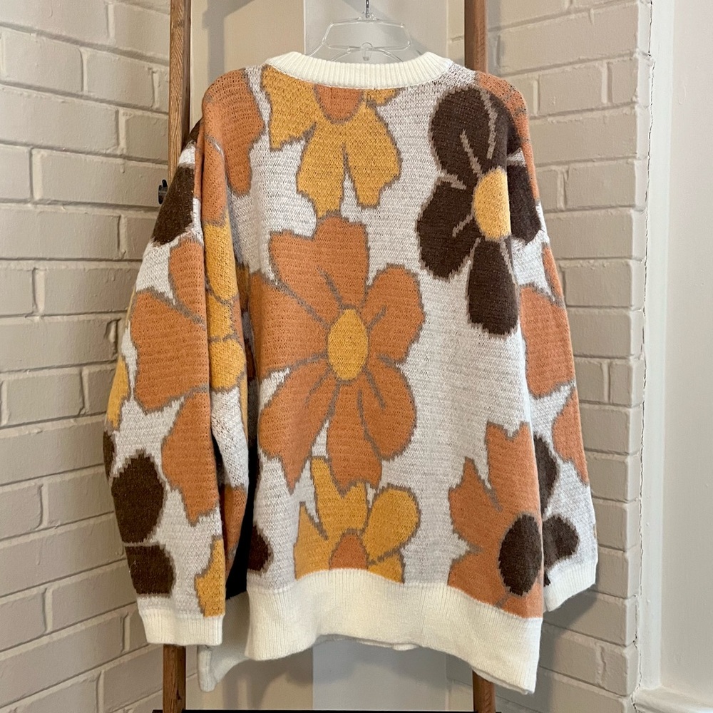 🍂☕️FALL Sale!! BiBi Flowers in Bloom Sweater - Picture 3 of 9